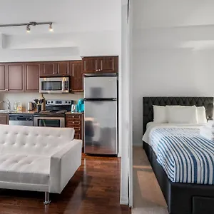 Downtown 1 Bdrm With Parking And Views Apartment